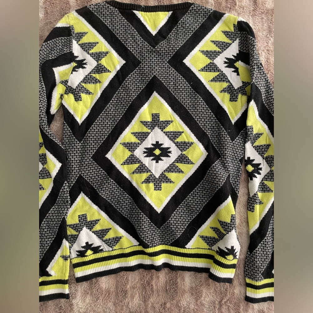 Forever21 Colorful Geometric Sweater - Picture 7 of 7